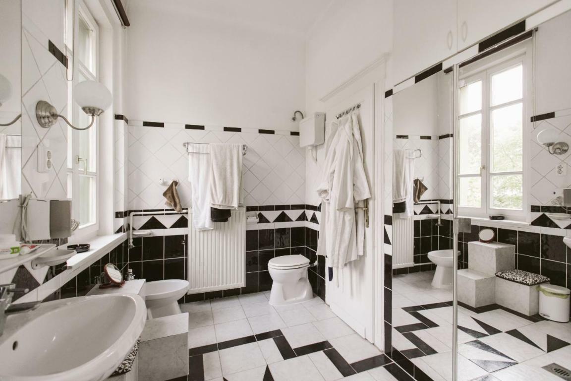 Luxury Apartment View On To The Castle Будапеща Екстериор снимка