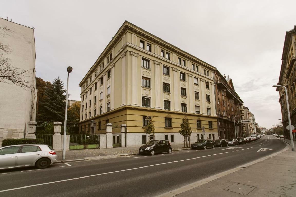 Luxury Apartment View On To The Castle Будапеща Екстериор снимка